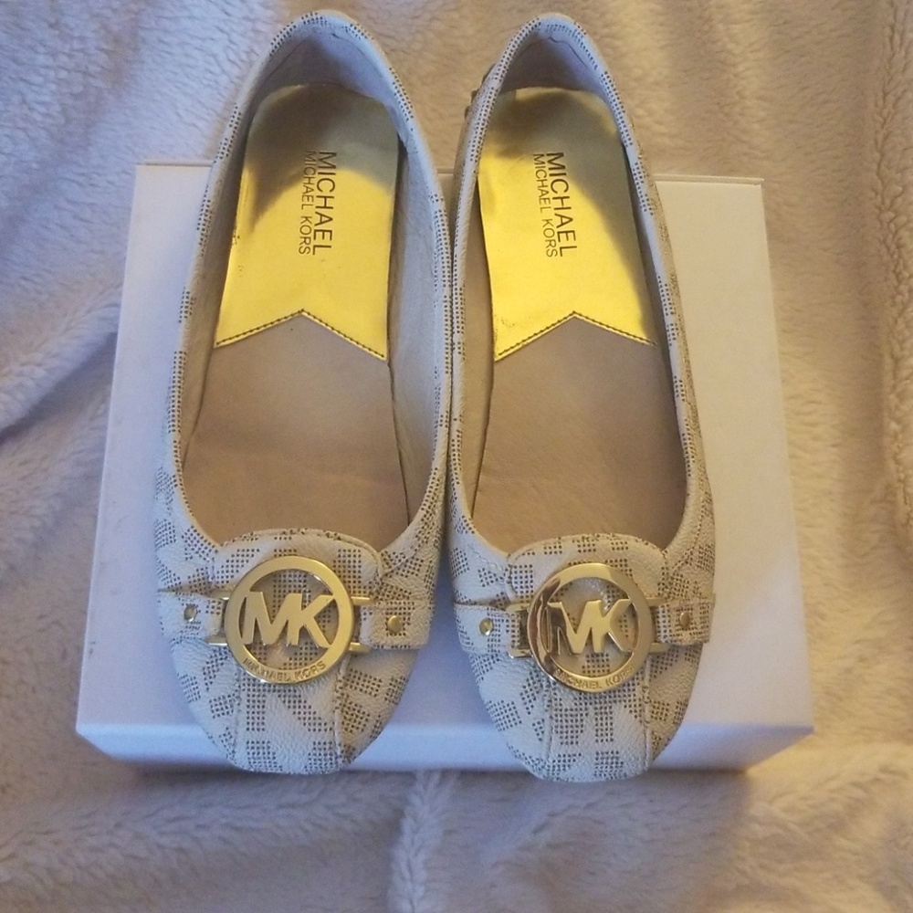 Michael Kors flats